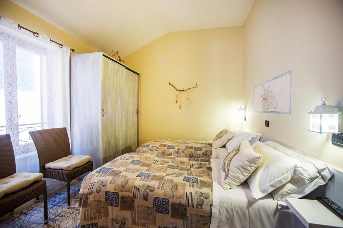 L'Antico Borgo Elena Noli Hotell Exteriör bild